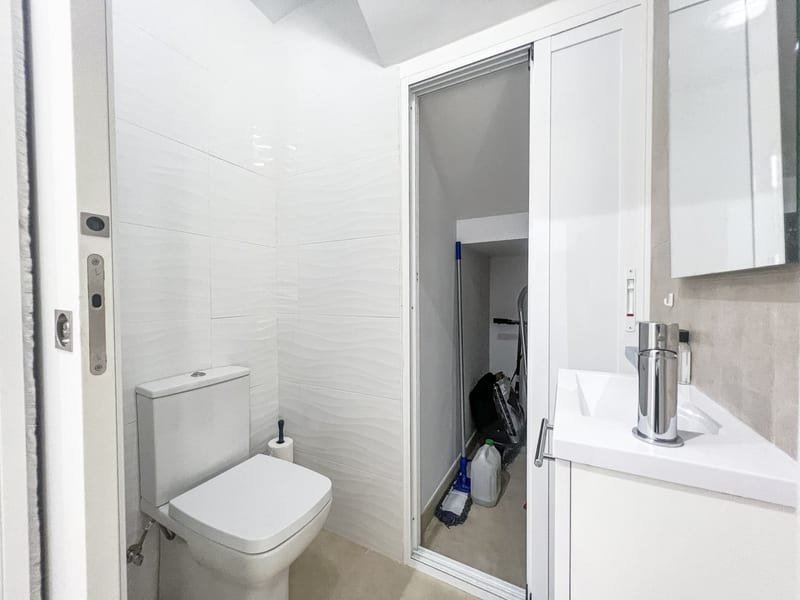 Open photo Listing photo