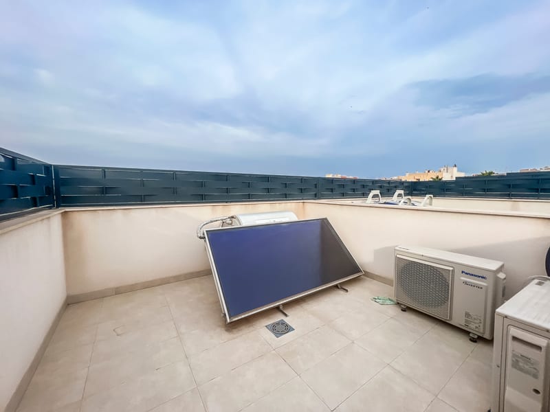 Open photo Listing photo