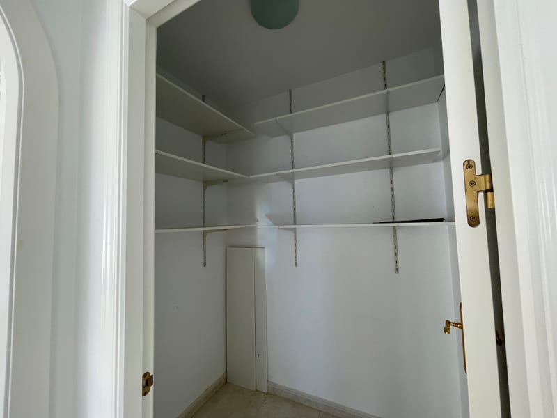 Open photo Listing photo