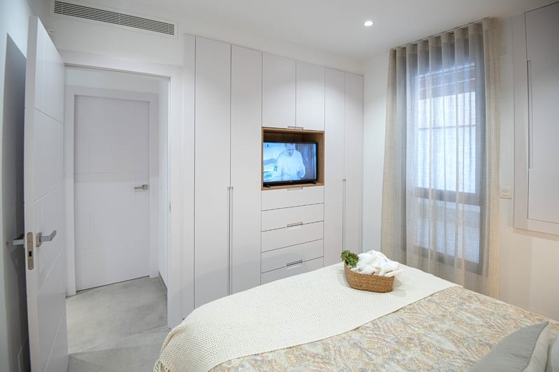 Open photo Listing photo