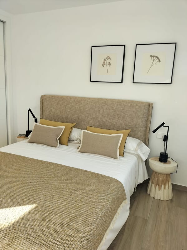 Open photo Listing photo