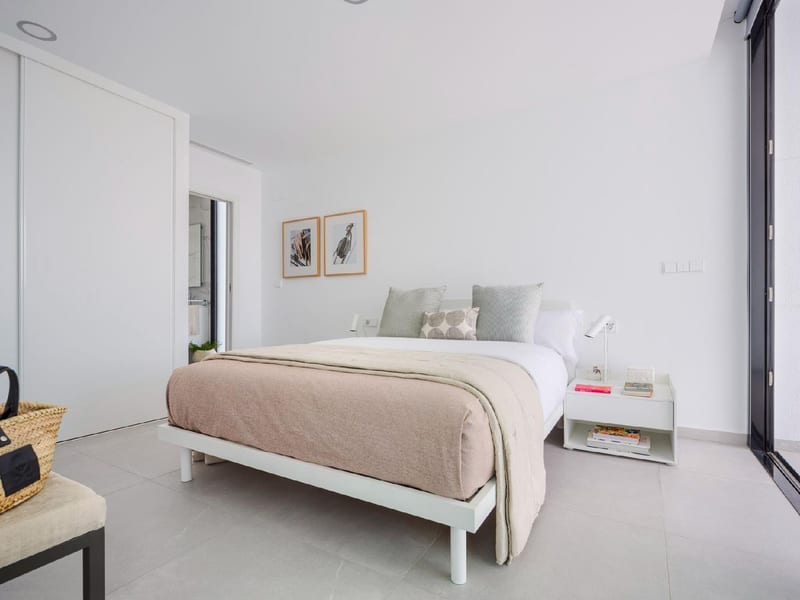 Open photo Listing photo