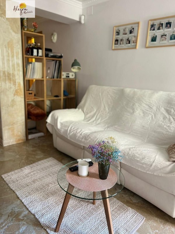Open photo Listing photo