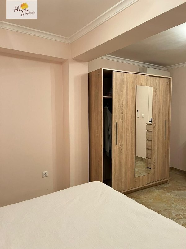 Open photo Listing photo
