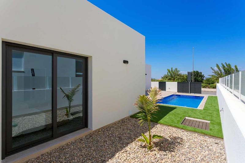 Open photo Listing photo