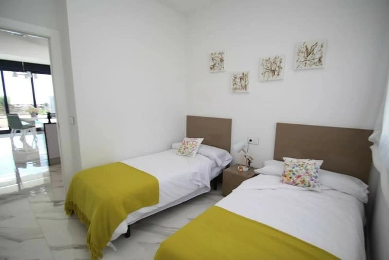 Open photo Listing photo
