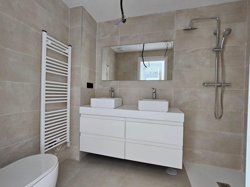 Open photo Listing photo