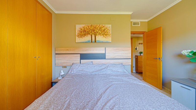 Open photo Listing photo