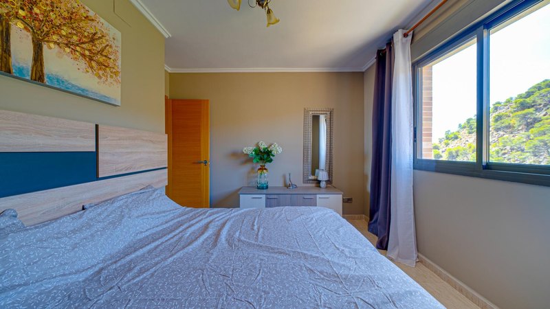 Open photo Listing photo