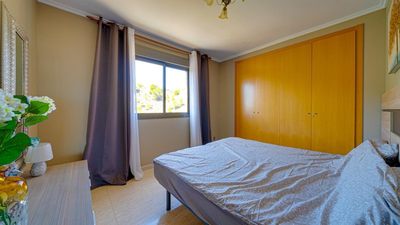 Open photo Listing photo