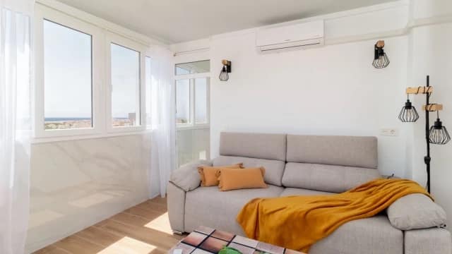 Open photo Listing photo