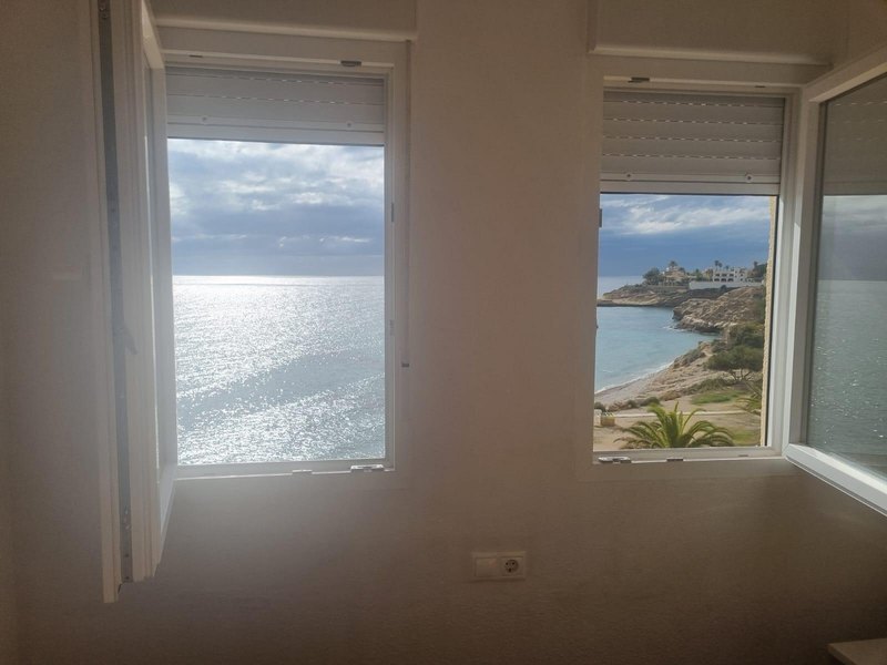 Open photo Listing photo