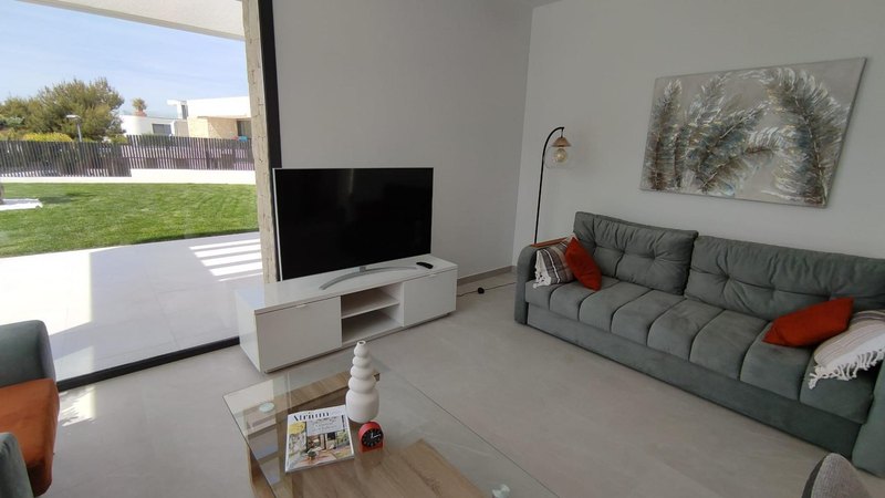 Open photo Listing photo