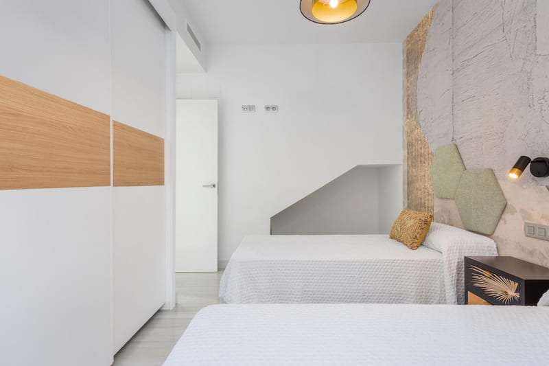 Open photo Listing photo