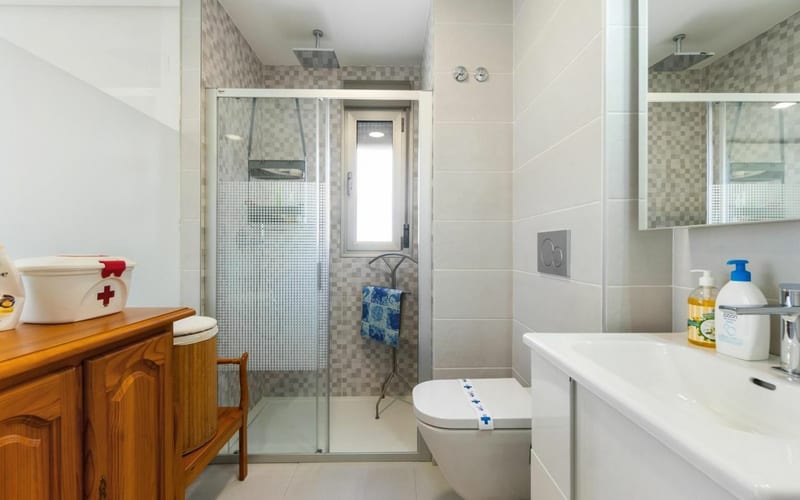 Open photo Listing photo