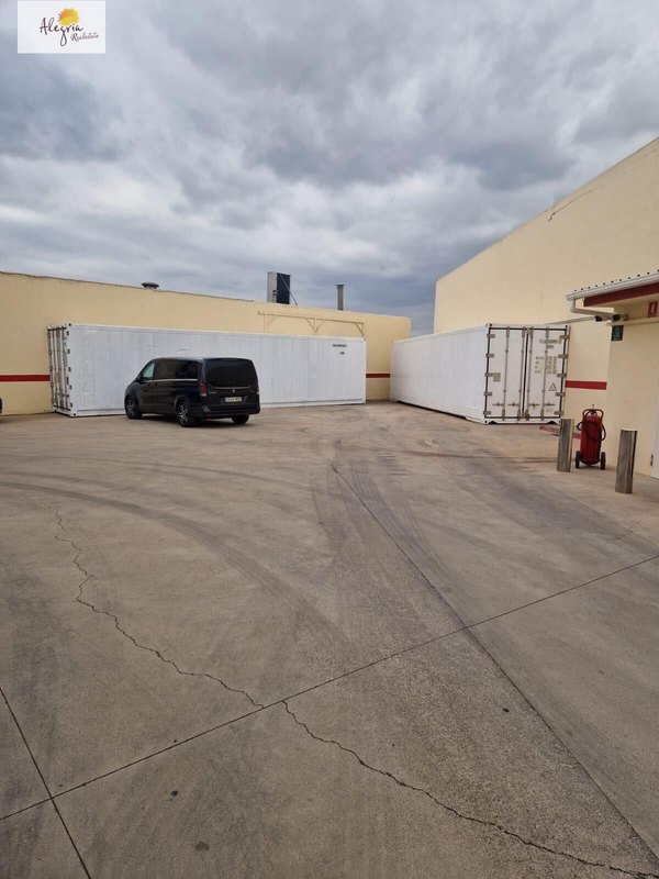 Open photo Listing photo