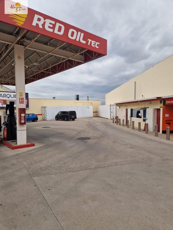 Open photo Listing photo