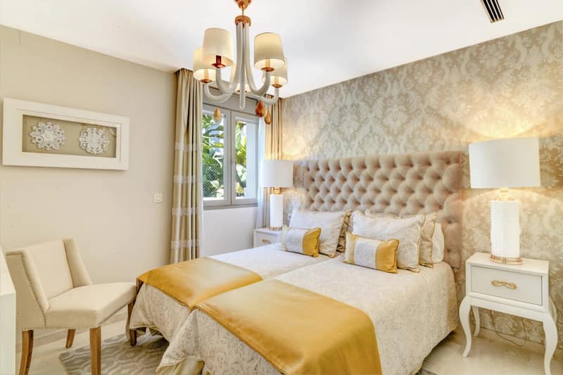 Open photo Listing photo
