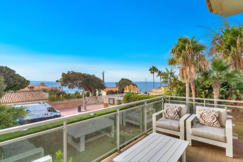 Open photo Listing photo