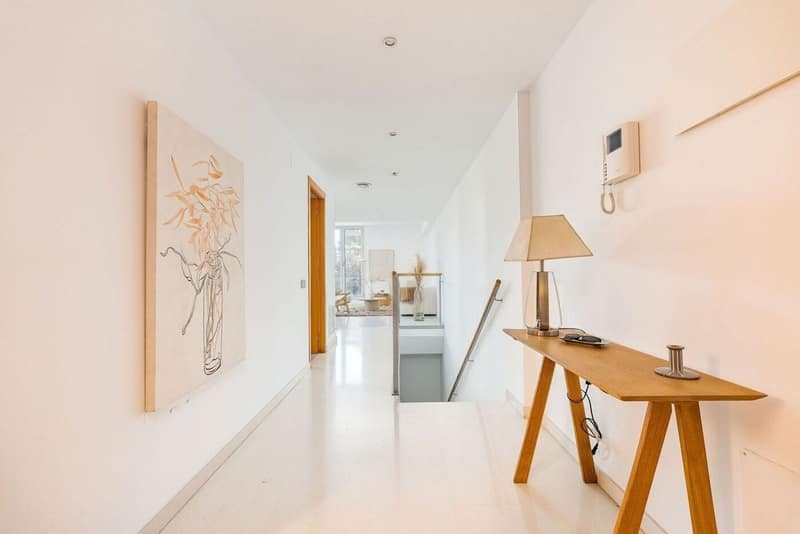 Open photo Listing photo