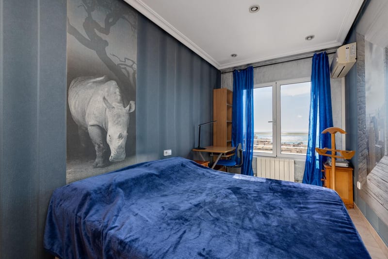 Open photo Listing photo
