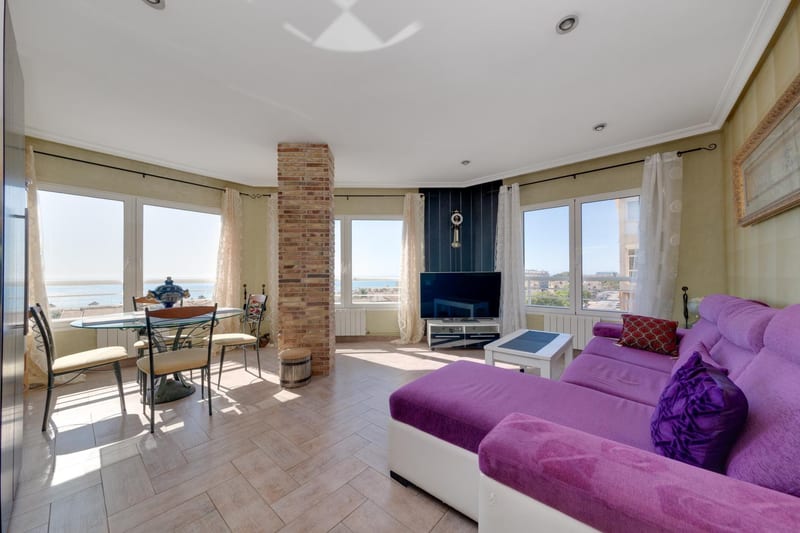 Open photo Listing photo