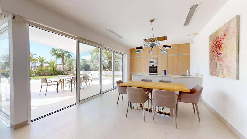 Open photo Listing photo