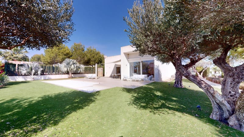 Open photo Listing photo