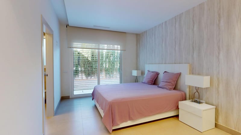 Open photo Listing photo