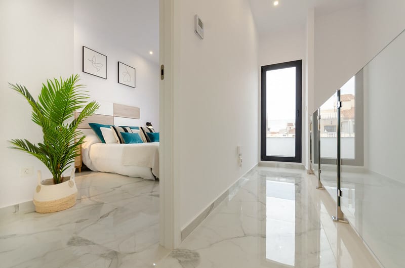 Open photo Listing photo