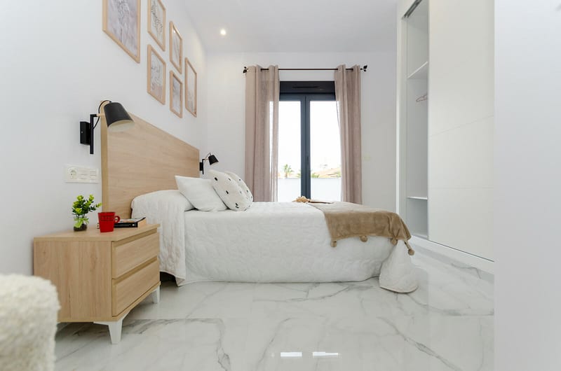 Open photo Listing photo