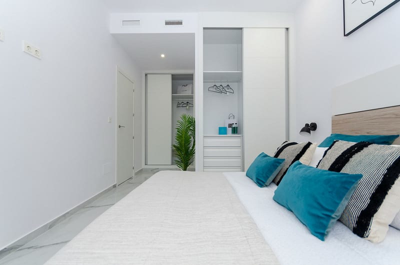 Open photo Listing photo