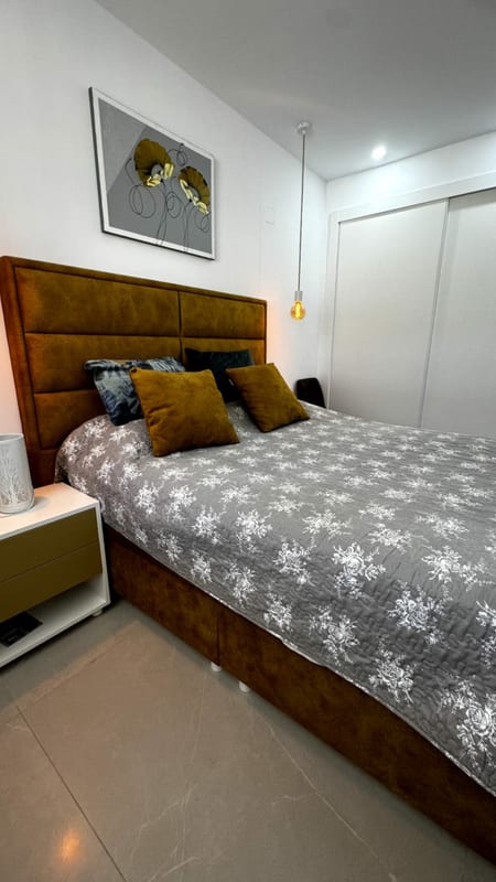 Open photo Listing photo