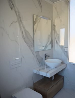 Open photo Listing photo