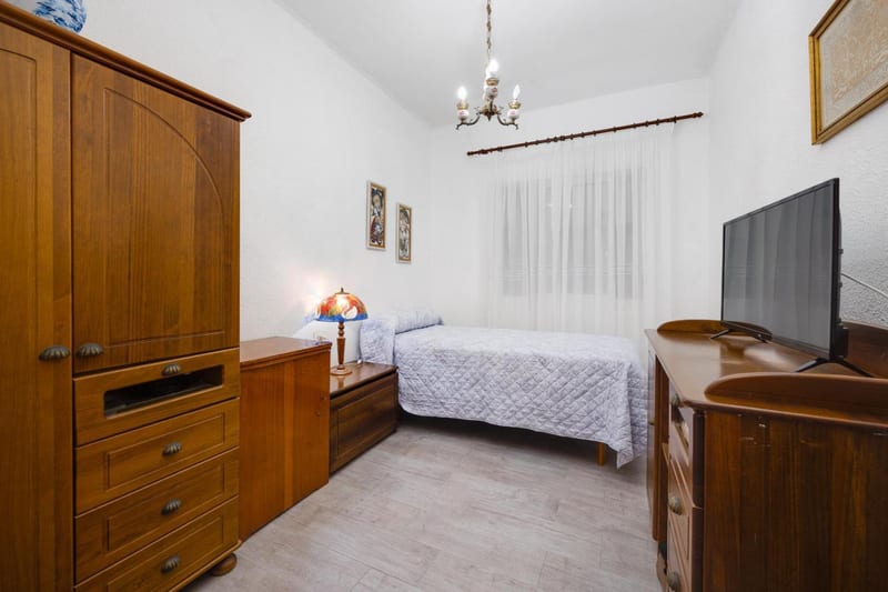 Open photo Listing photo