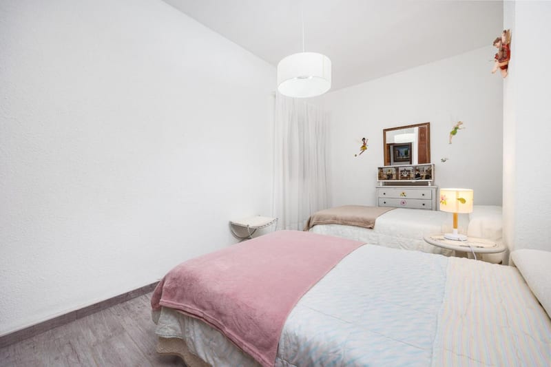 Open photo Listing photo