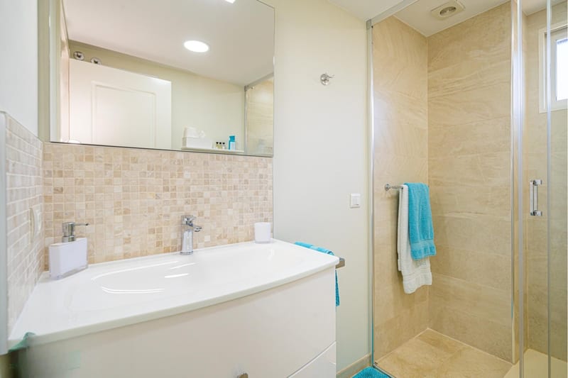 Open photo Listing photo