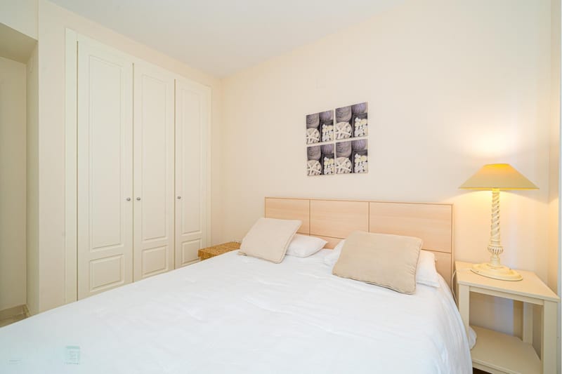Open photo Listing photo