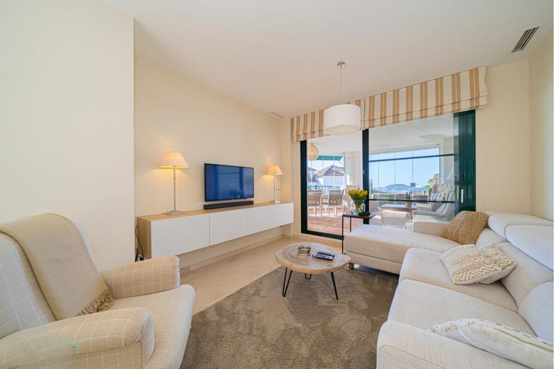Open photo Listing photo