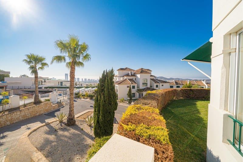 Open photo Listing photo