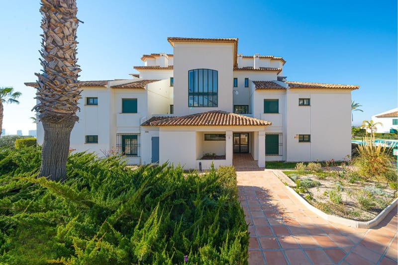 Open photo Listing photo