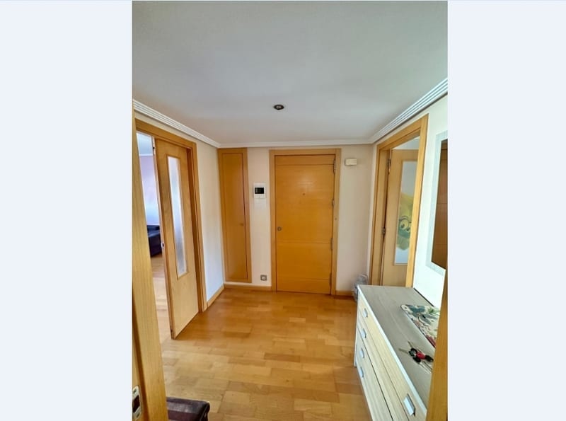 Open photo Listing photo