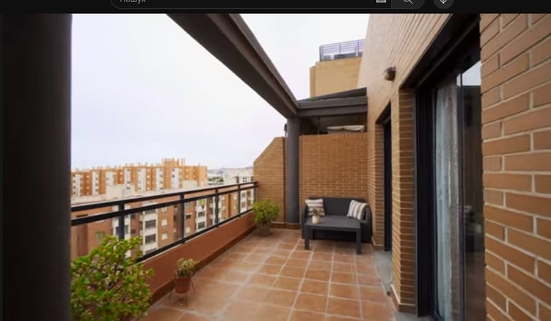 Open photo Listing photo