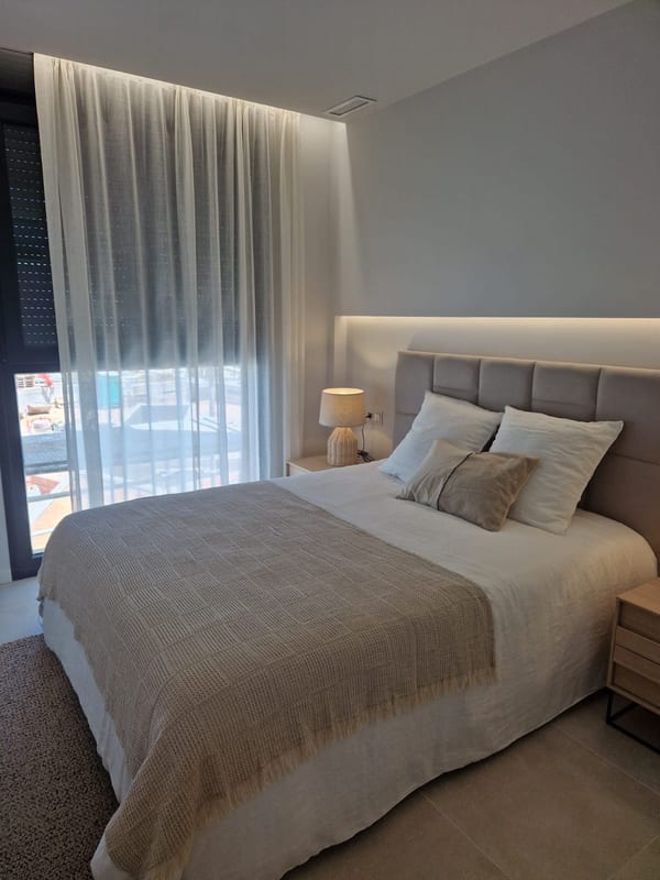 Open photo Listing photo