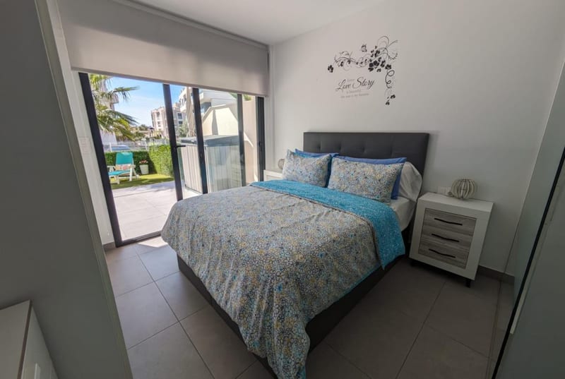 Open photo Listing photo