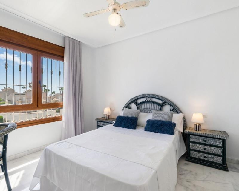 Open photo Listing photo