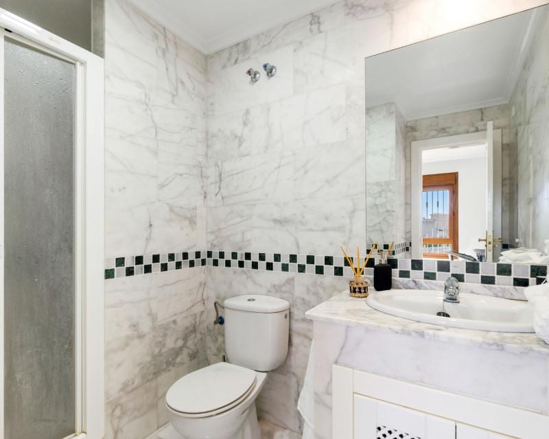 Open photo Listing photo