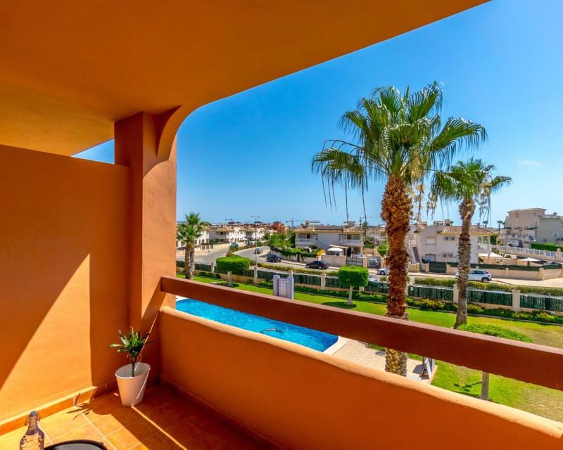 Open photo Listing photo