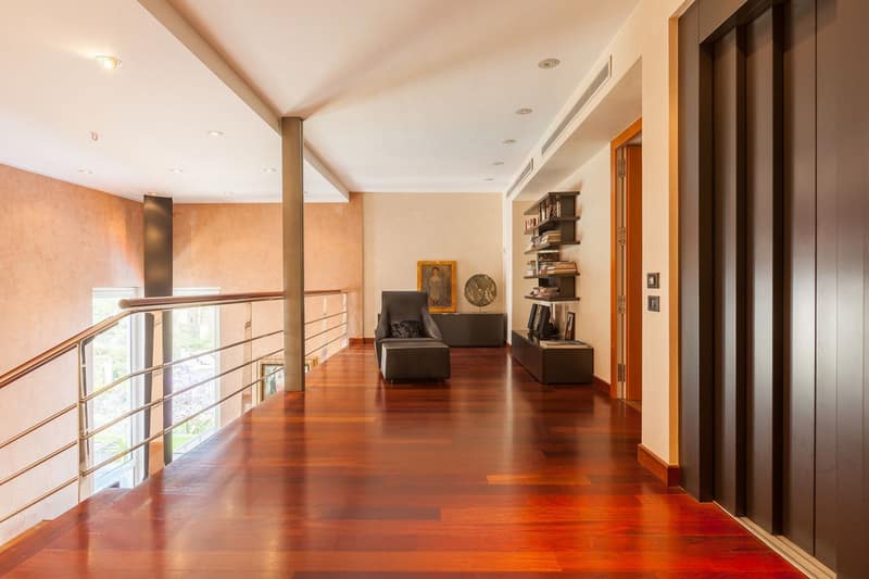 Open photo Listing photo