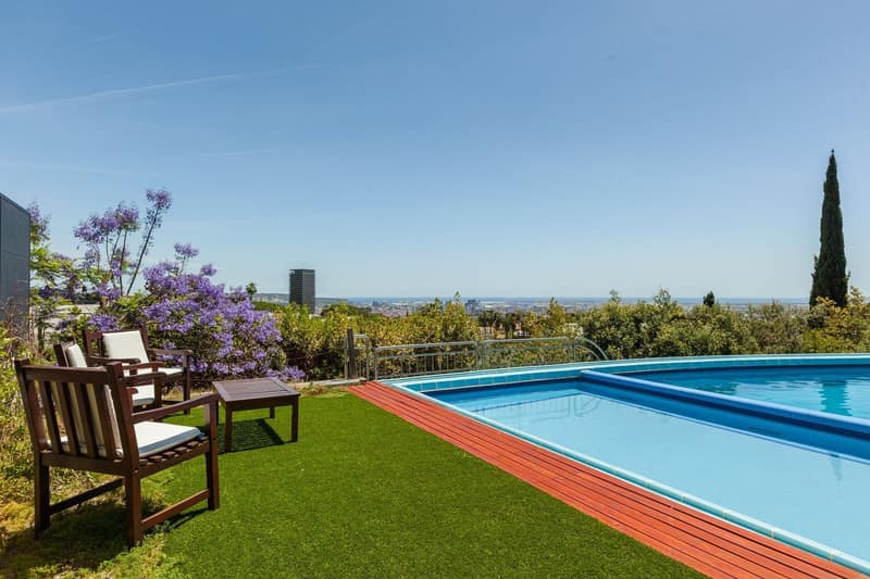 Open photo Listing photo